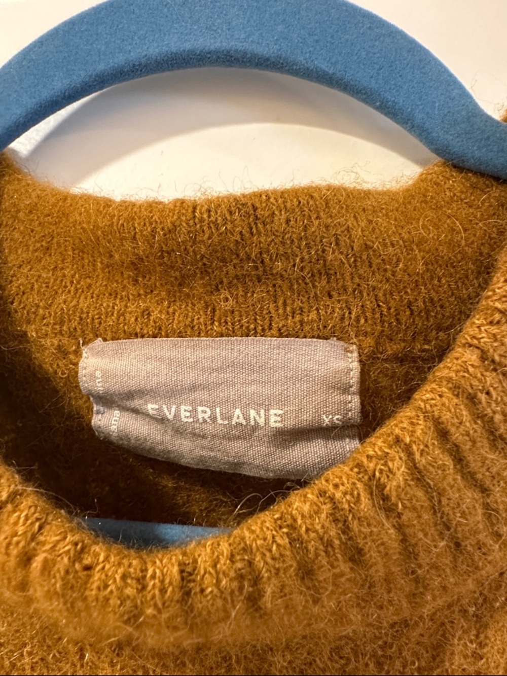 Everlane Rust-Brown Fuzzy Crewneck Sweater - Picture 2 of 4